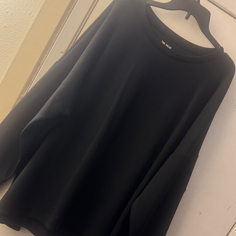 Tek Gear Black Relaxed Fit Top